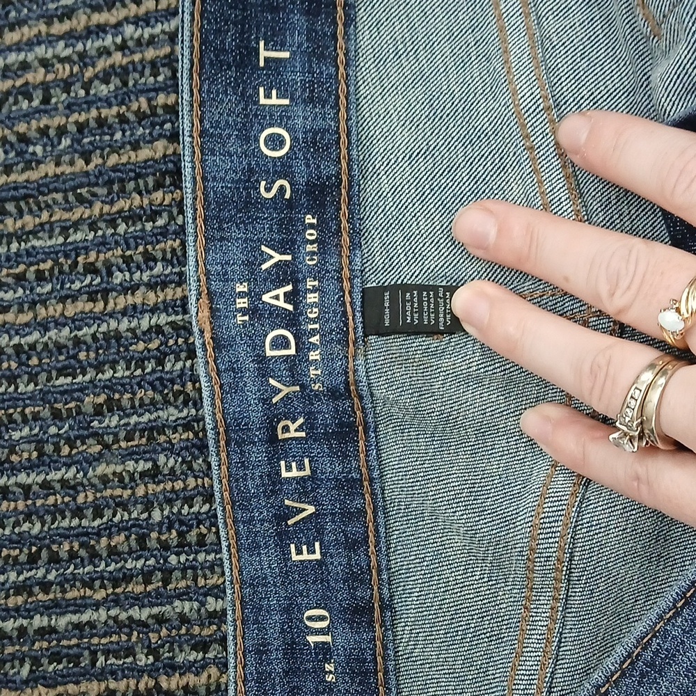 NWT WHBM High-Rise Everyday Soft Denim Studded Cropped Jeans, 10 - Picture 7 of 12